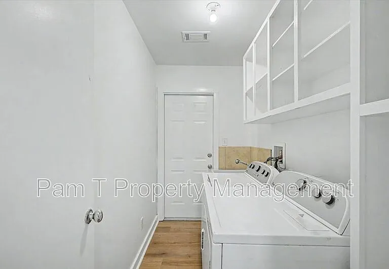 106 Holcomb St — Photo 16