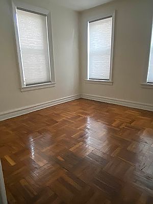 4th image of 109-24 Parklane #4