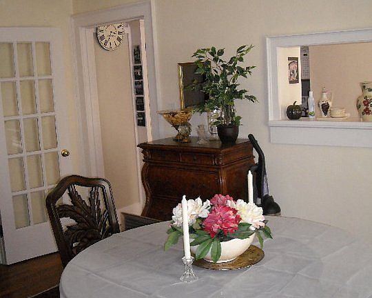 4th image of 605 Hickory St