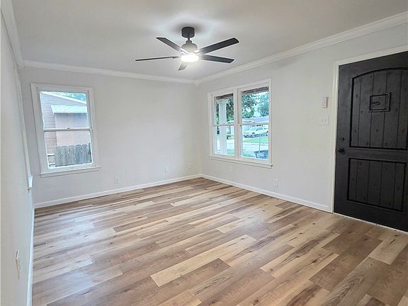 3rd image of 1532 Daytona Dr