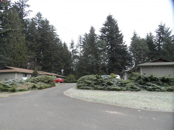 3rd image of 10509 To 10511 6th Street Ct E
