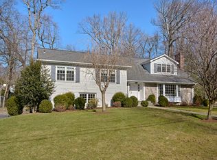 8 Chester Dr, Rye, NY 10580