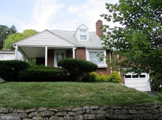 525 Meade Ter, Reading, PA 19607