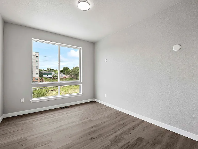 5355 W 12th Ave — Photo 30