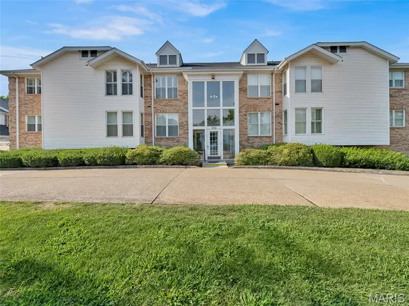102 E Bodley Ave APT 204, Saint Louis, MO 63122