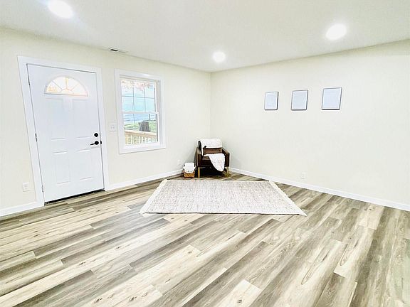 4th image of 4409 N 63rd St