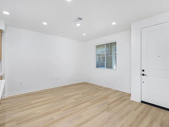 4th image of 32336 Brunello Way
