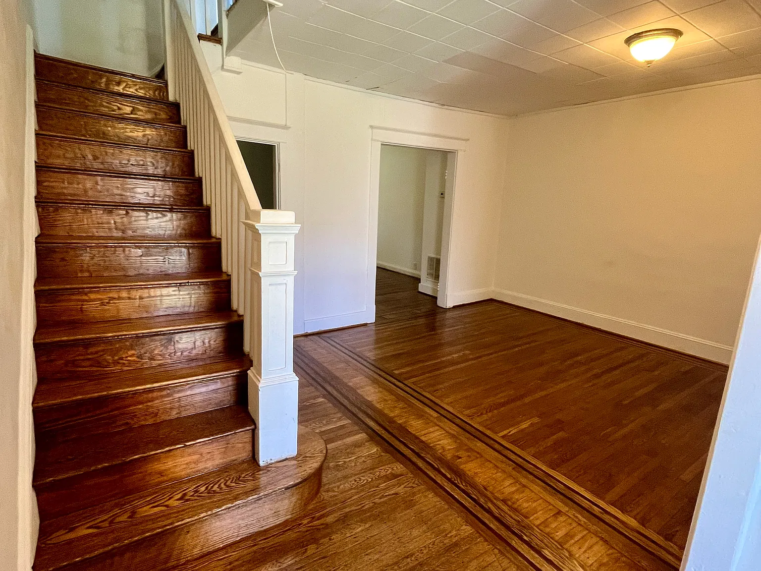3 bed, 1519 sqft, $1,900 — Photo 3