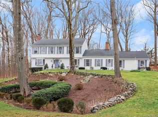 133 Queens Grant Ln, Fairfield, CT 06824