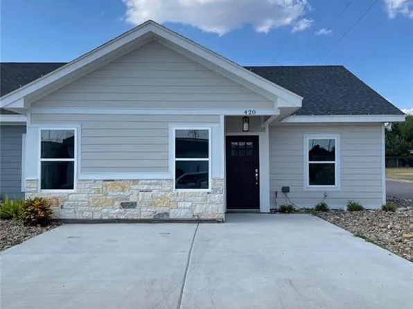 420 3 1/2 St W, La Joya, TX 78560