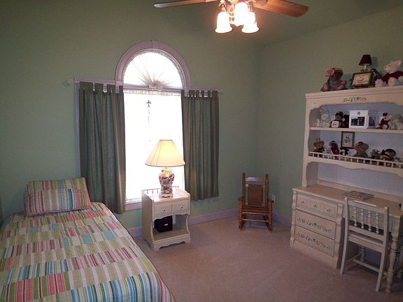 3rd image of 2301 W Haven Dr