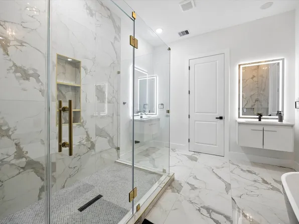 116 Velasco St, Houston, TX 77003