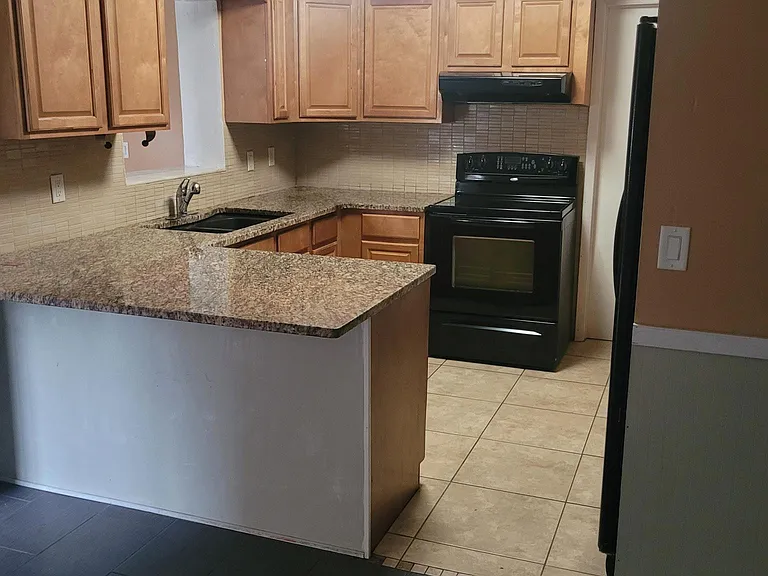 1591 Sunkist Way — Photo 12