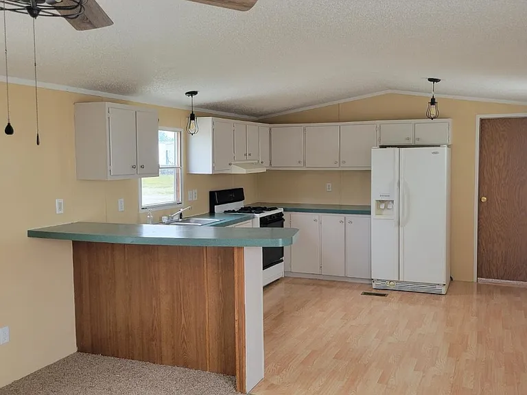 32870 Waverly St #38 — Photo 2