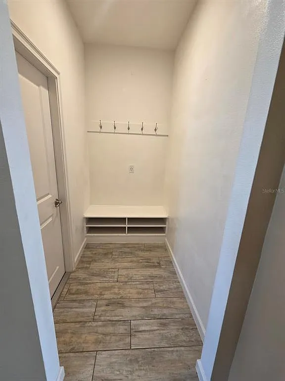 5 bed, 3.0 bath, 3275 sqft, $3,200 — Photo 3