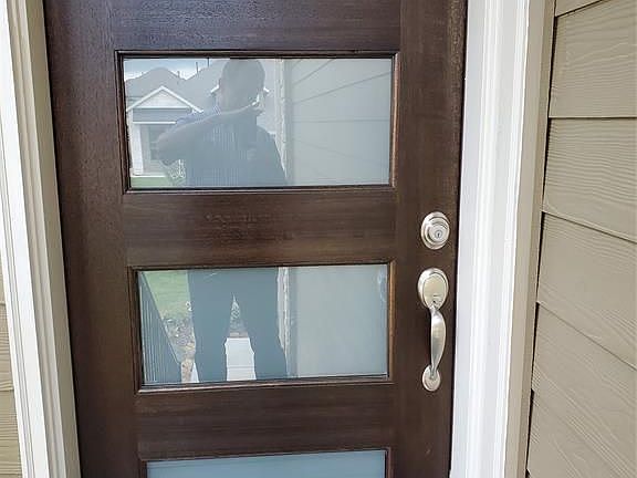 2nd image of 2522 Manor Valley Ct