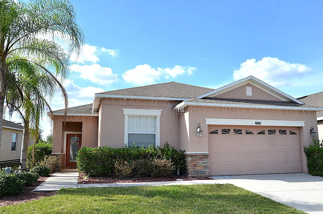 Nice 4/2 with 2-Car Garage in the Wyndham Lakes Community of SE Orlando — Photo 1