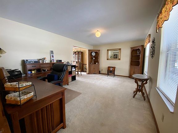 4th image of 3563 Gary Dr