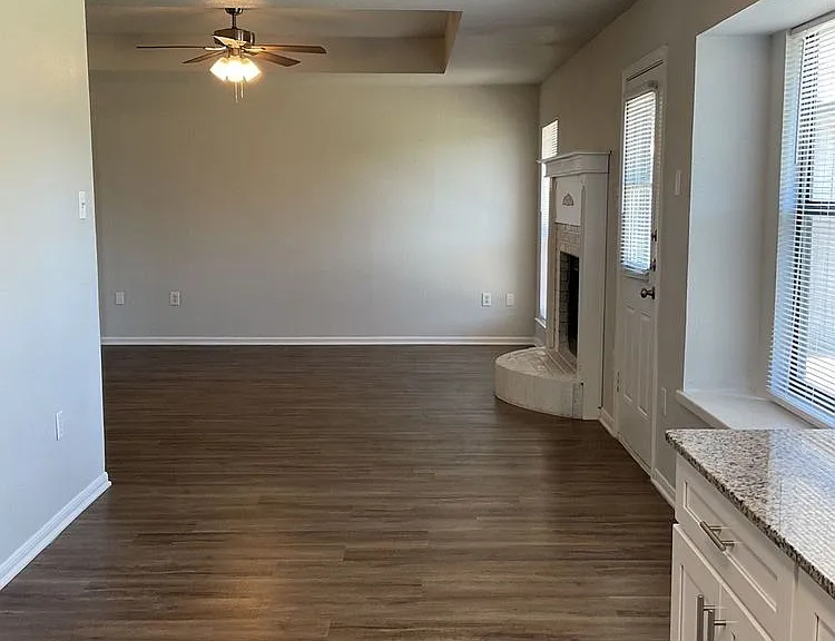 4208 Shagbark Dr — Photo 5