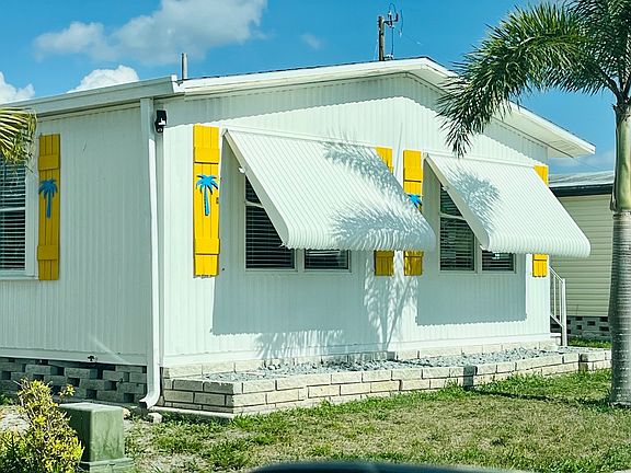 2nd image of 137 Lakeside Cir #137