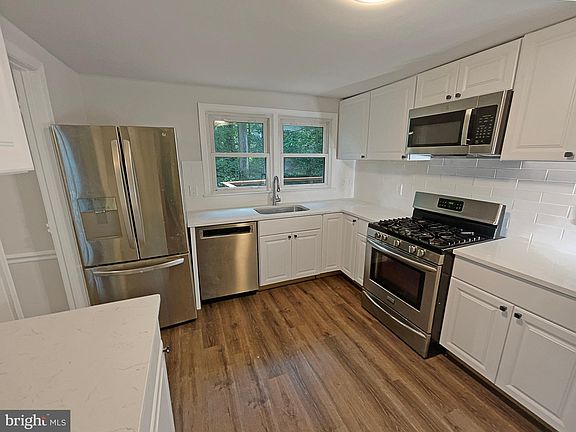 2nd image of 5932 New England Woods Dr