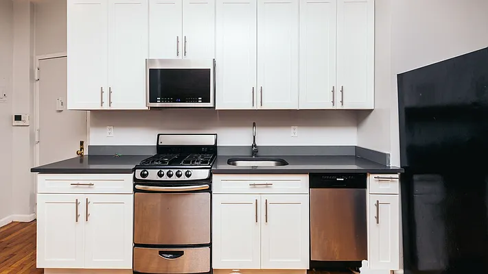 Rented by Nooklyn NYC LLC | media 8