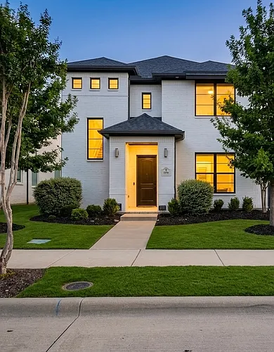 1010 Kennedy Dr Photo 1