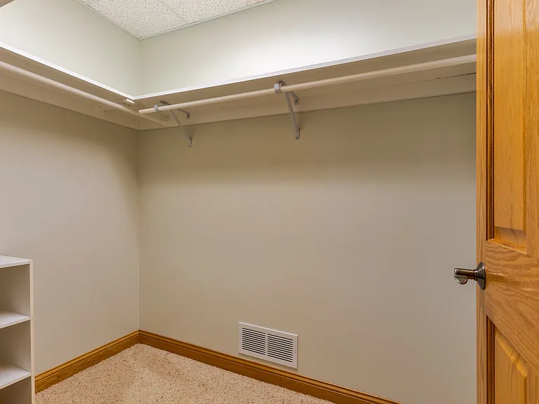 9630 Marcella Dr NE — Photo 32