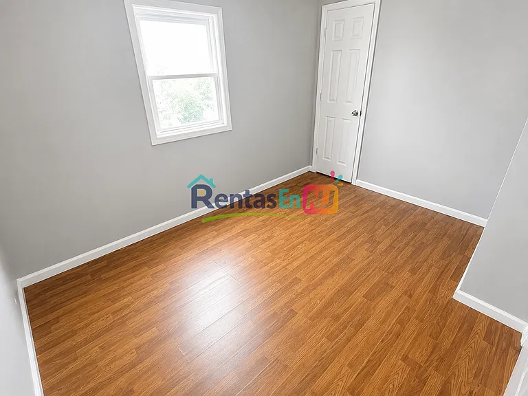 80 Brookdale Ave #3A — Photo 6