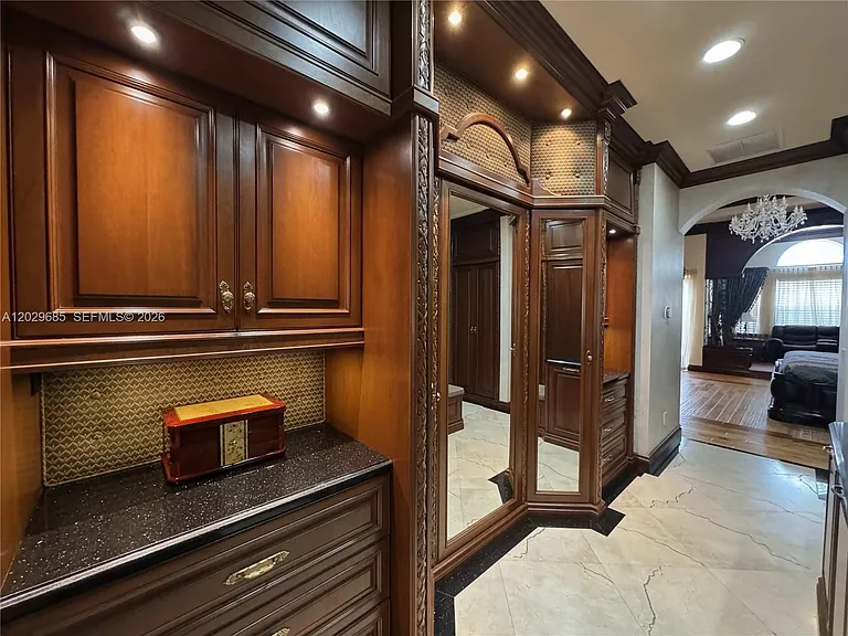 10445 Canterbury Ct — Photo 67
