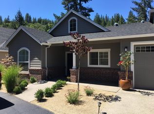 205 Conifer Ln, Jacksonville, OR 97530