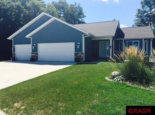 108 Jade Ct, Mankato, MN 56001