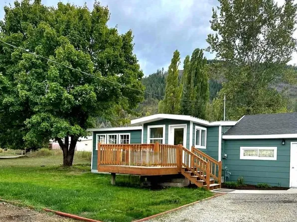 309 1/2 W Yellowstone Ave, Osburn, ID 83849