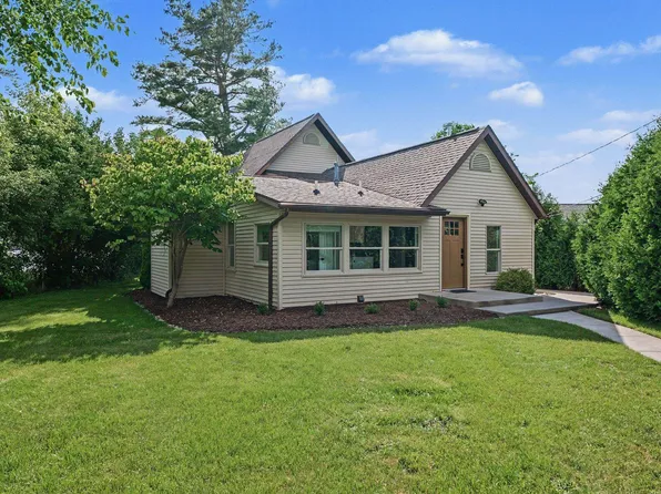 4047 N Water Rd, Sanford, MI 48657