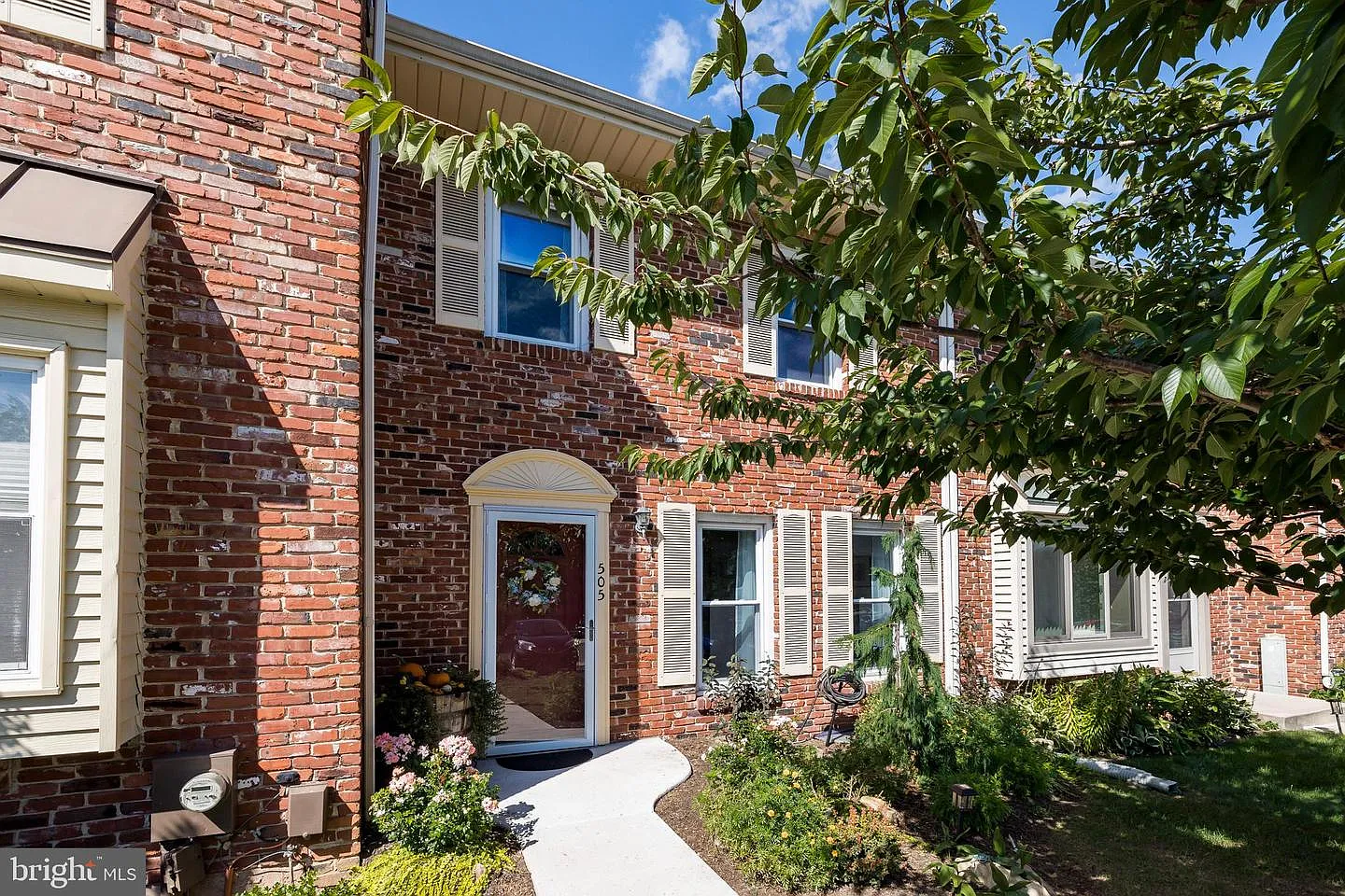 505 Susan Dr photo 1