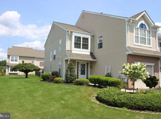36 Honey Locust Ln, Newtown, PA 18940