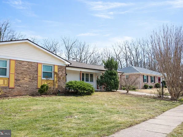 9410 Dashia Dr, Fort Washington, MD 20744