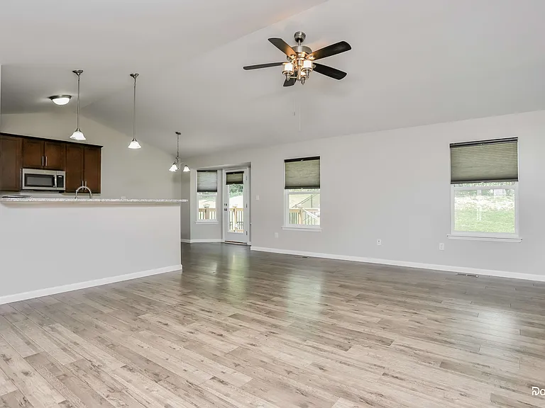 115 Cobble Rd — Photo 5
