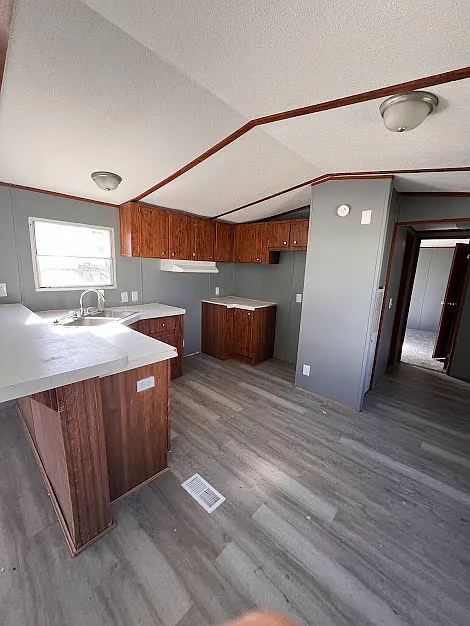 2 bed, 725 sqft, $925 — Photo 3