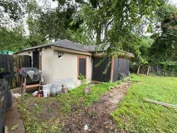 305 W End St, Terrell, TX 75160