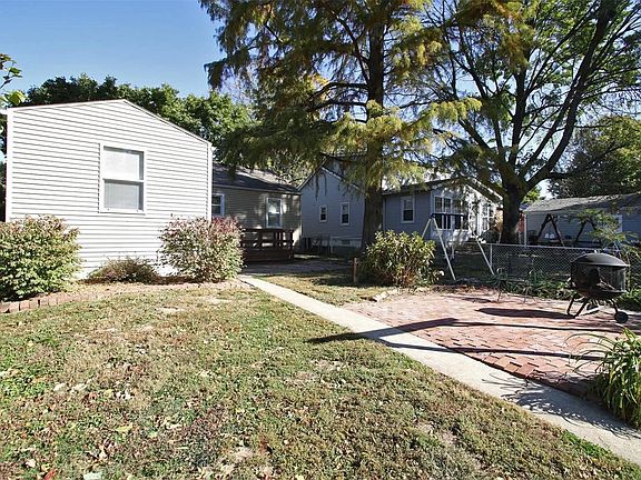 4th image of 129 Mounds Ave