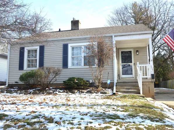 735 Joslyn St, Rockford, IL 61107