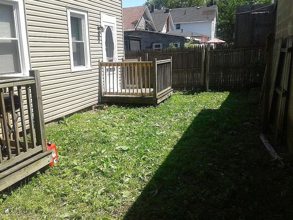 2nd image of 717-17 1/2 W 18th St