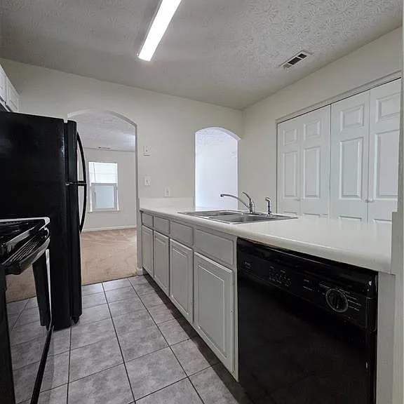 975 Windwood Ct — Photo 5