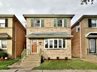 6657 N Olmsted Ave, Chicago, IL 60631