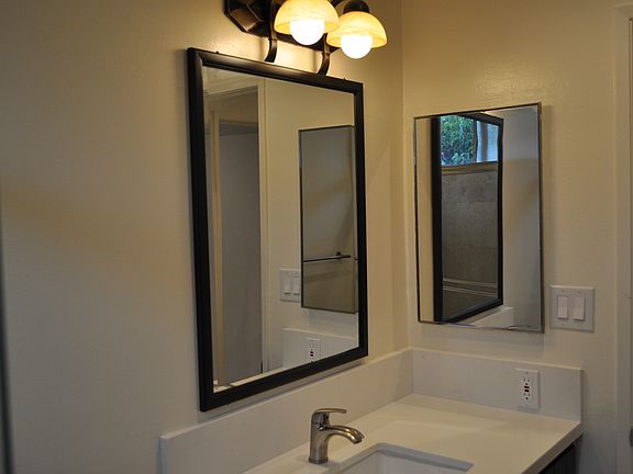 5th image of 420 Raymond Ave APT 12A