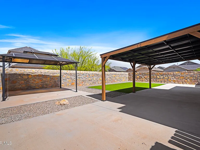 1117 Summer Rain St — Photo 32