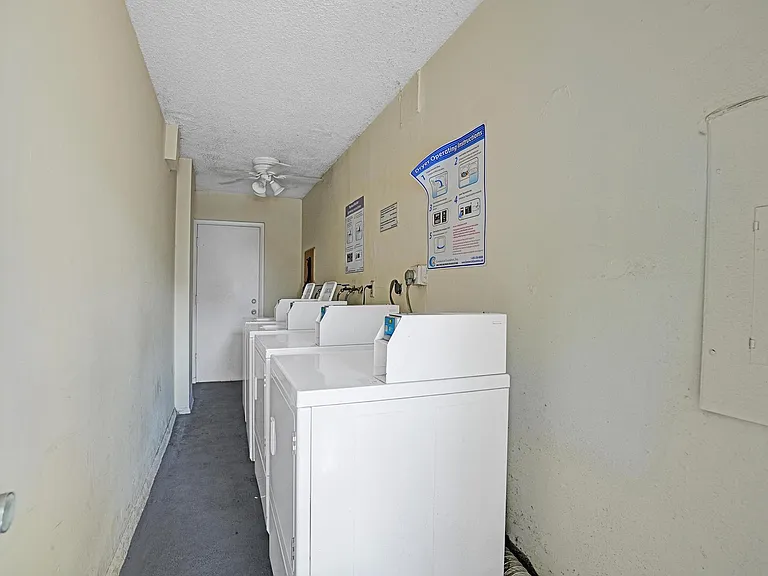 4501 NE 21st Ave #402 — Photo 18