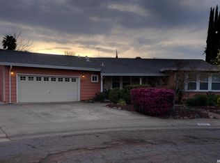 6911 Los Olivos Way, Carmichael, CA 95608