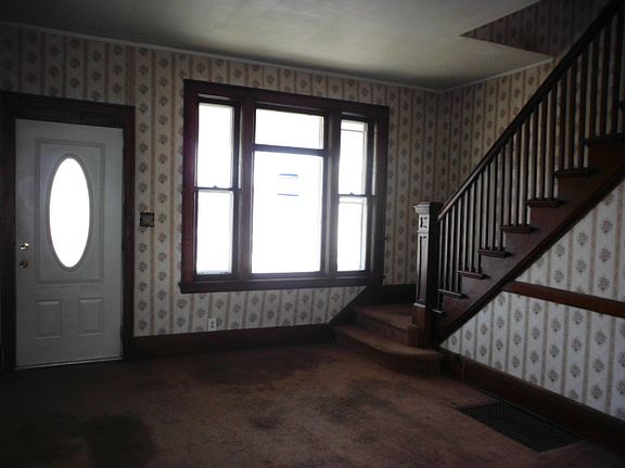 5th image of 1906 S Wenona Ave